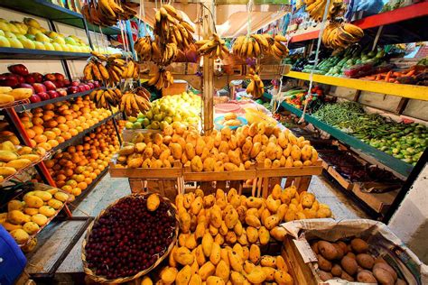 where in mexico can you buy clothes, music, books, and crafts? exploring the cultural tapestry of Mexican markets